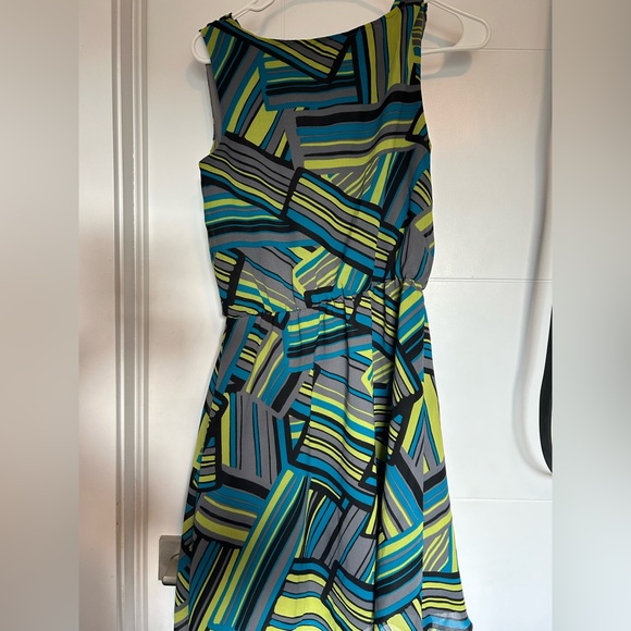Banana Republic Dress size 2, excellent condition, only used twice. - Picture 2 of 3